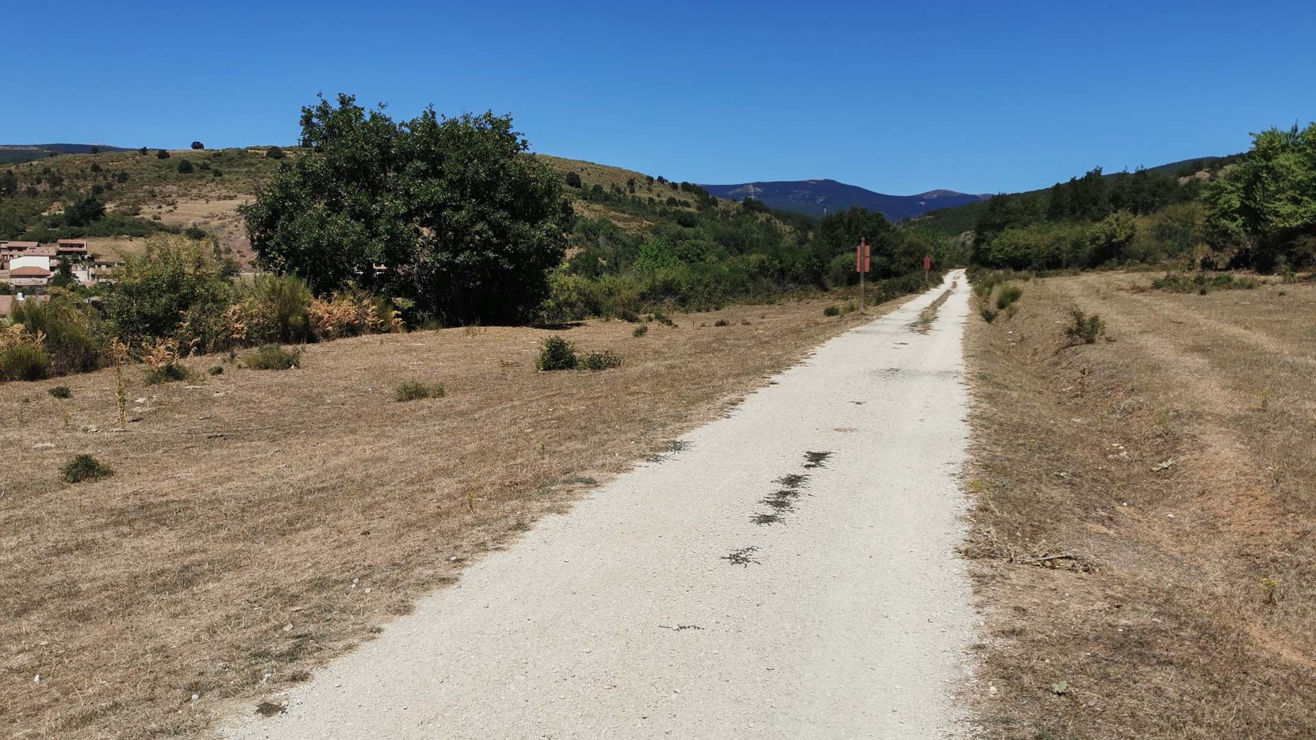 camino_tramo_Via_verde_sierra_de_la_demanda