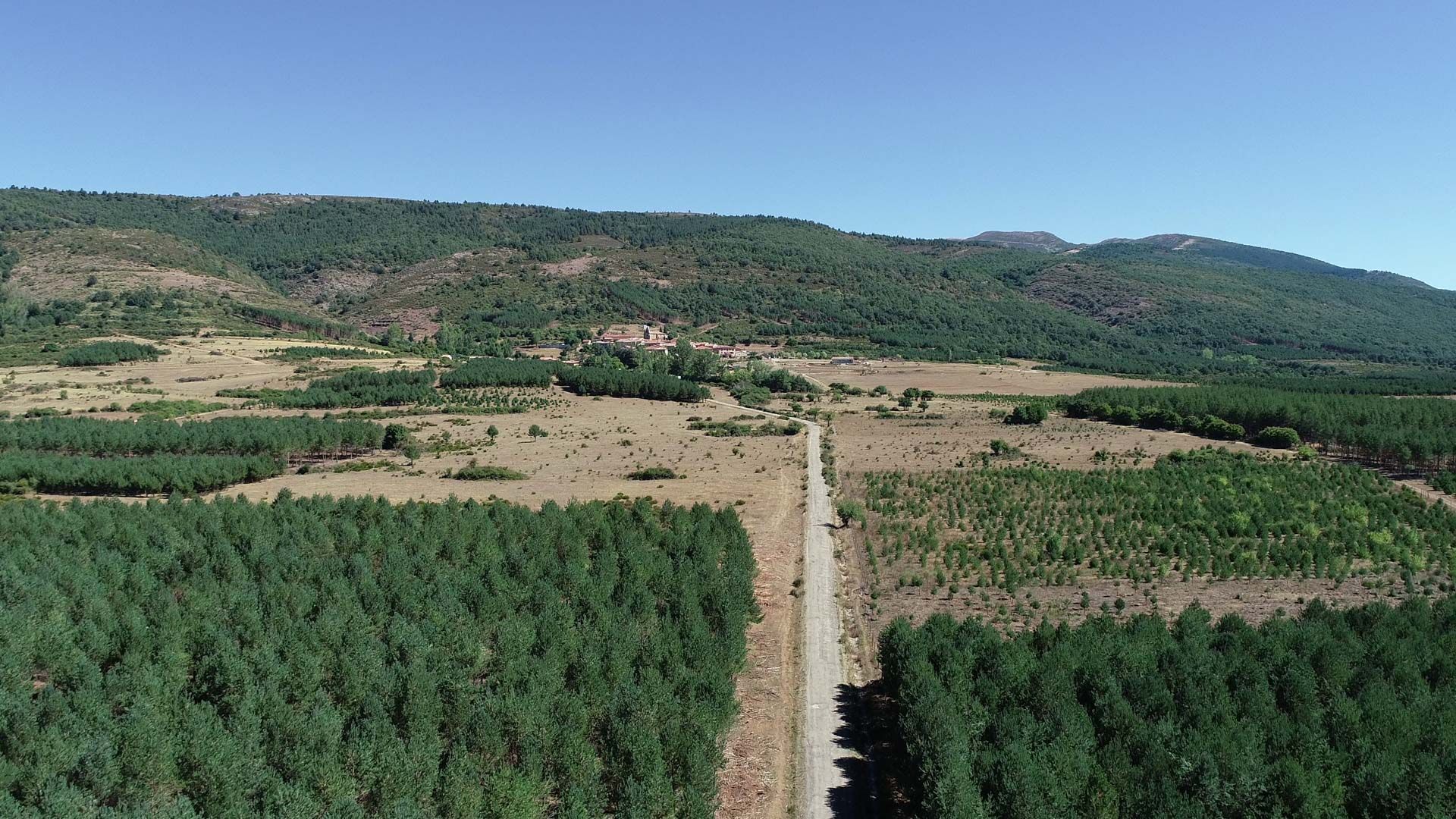 Vista_aérea_tramo_7_de_la_vía_Verde_Sierra_de_la_Demanda