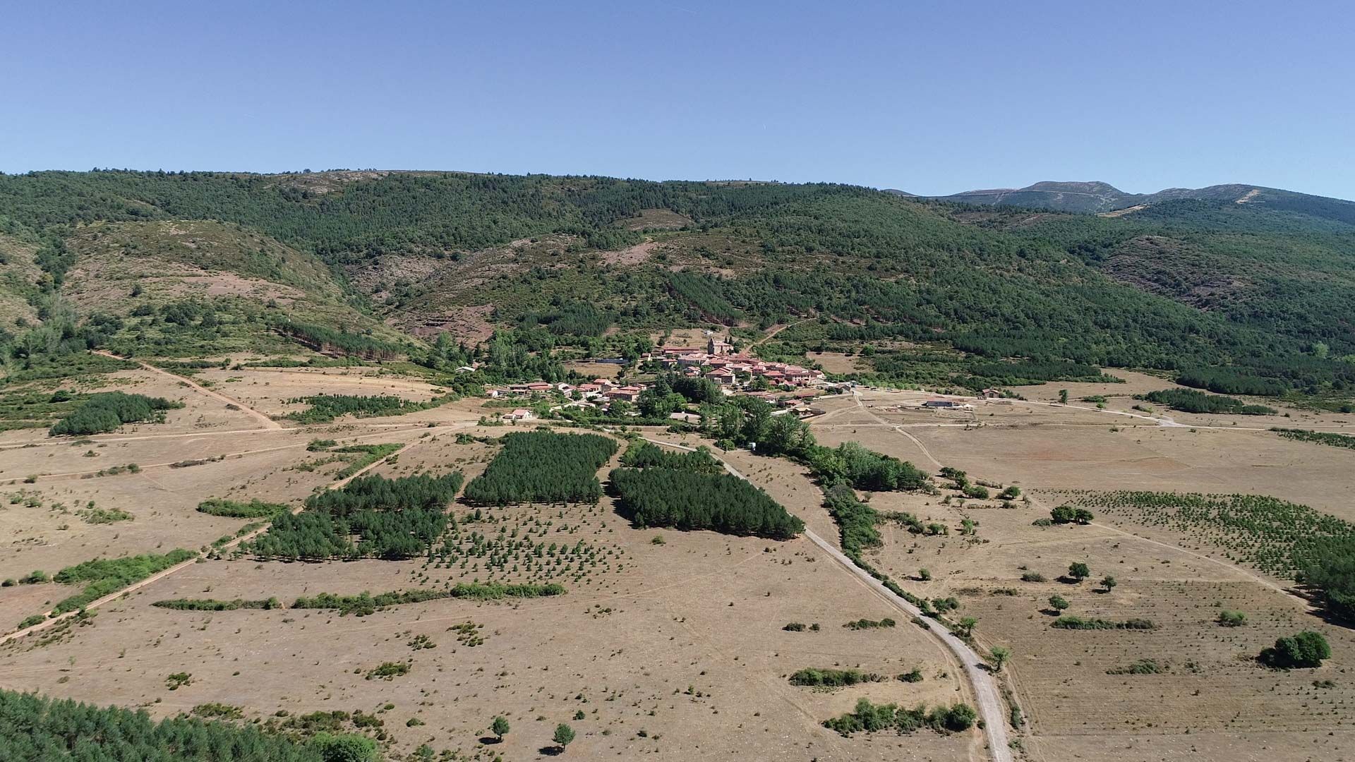 Vista_aérea_tramo_7_de_la_vía_Verde_Sierra_de_la_Demanda