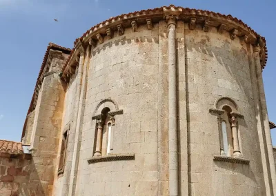 La_Iglesia_de_San_Miguel_de_Arcángel_torre