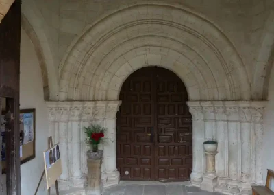 La_Iglesia_de_San_Miguel_de_Arcángel_entrada
